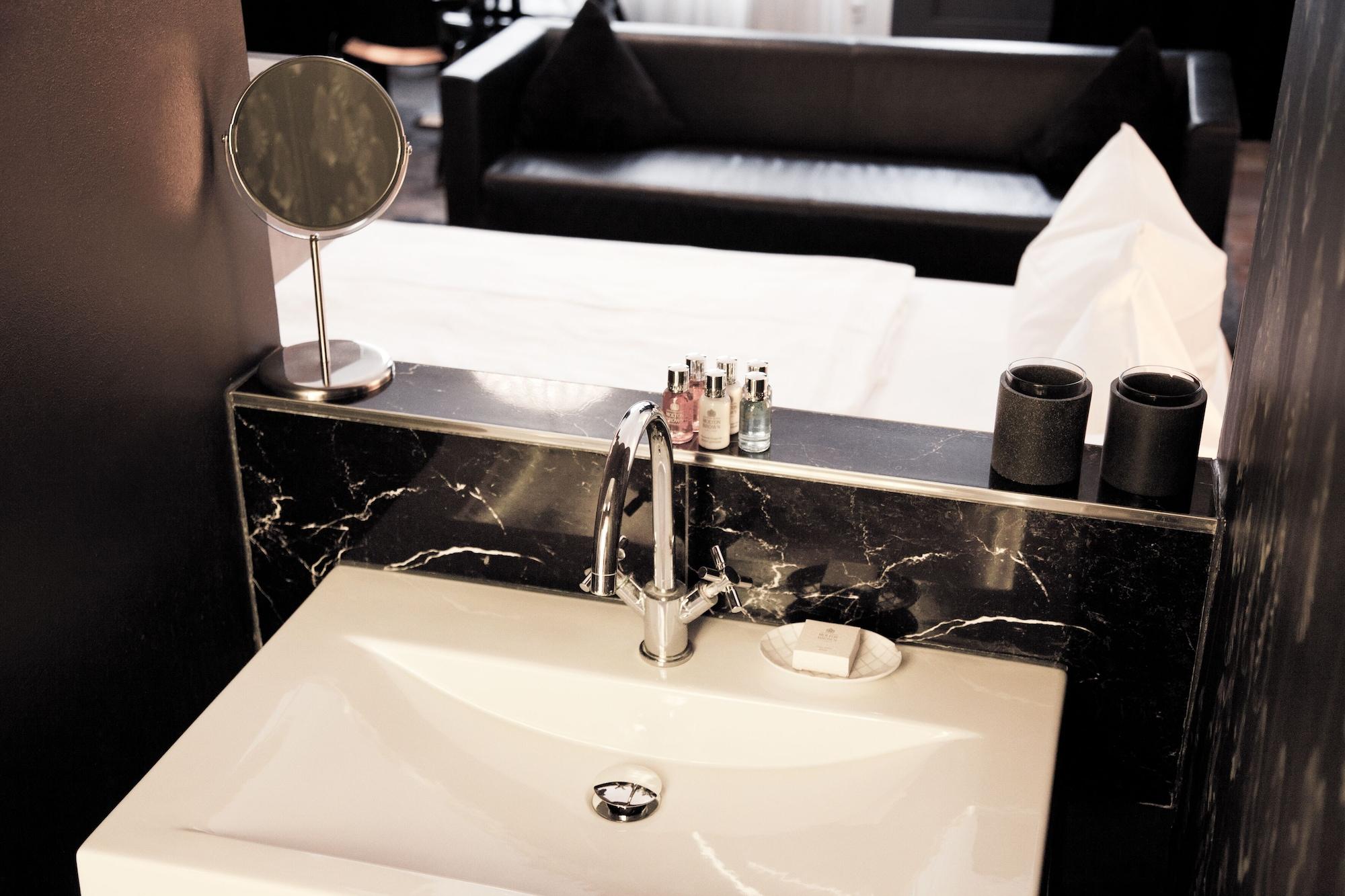 Hotel Adele Am Alex Berlim